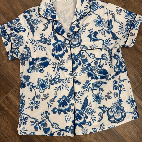 Floral Blue and White Womans Pajama Set - Picture 2 of 4